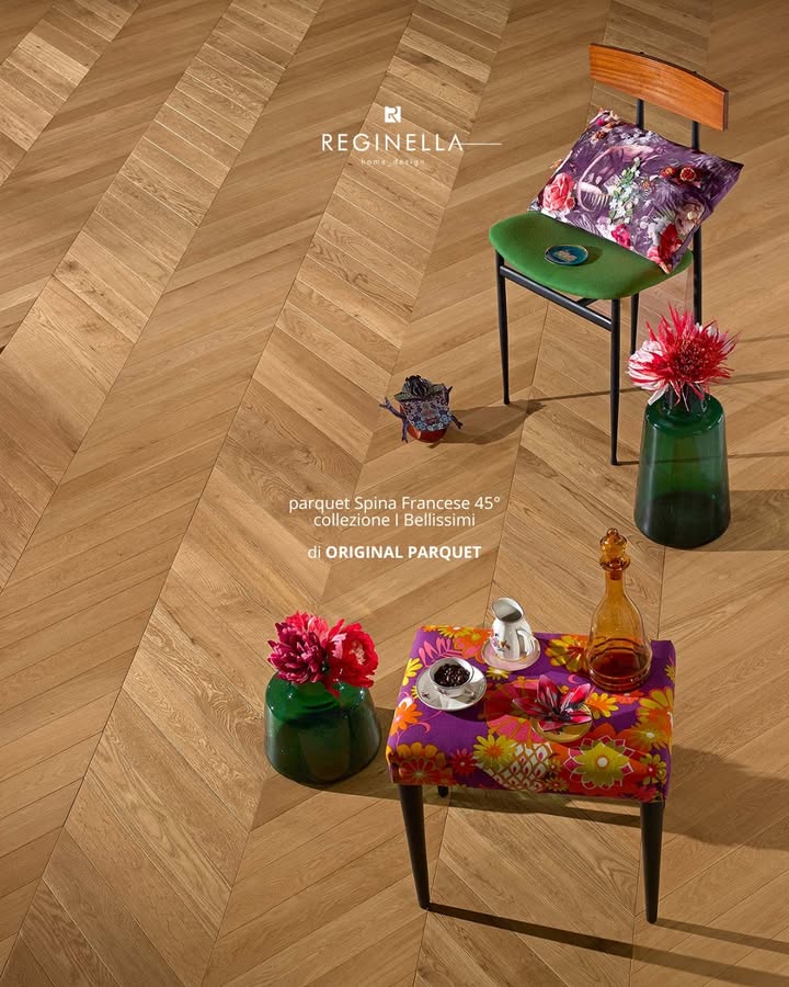 Eleganza senza tempo e lavorazione di grande carattere ✨
Il parquet