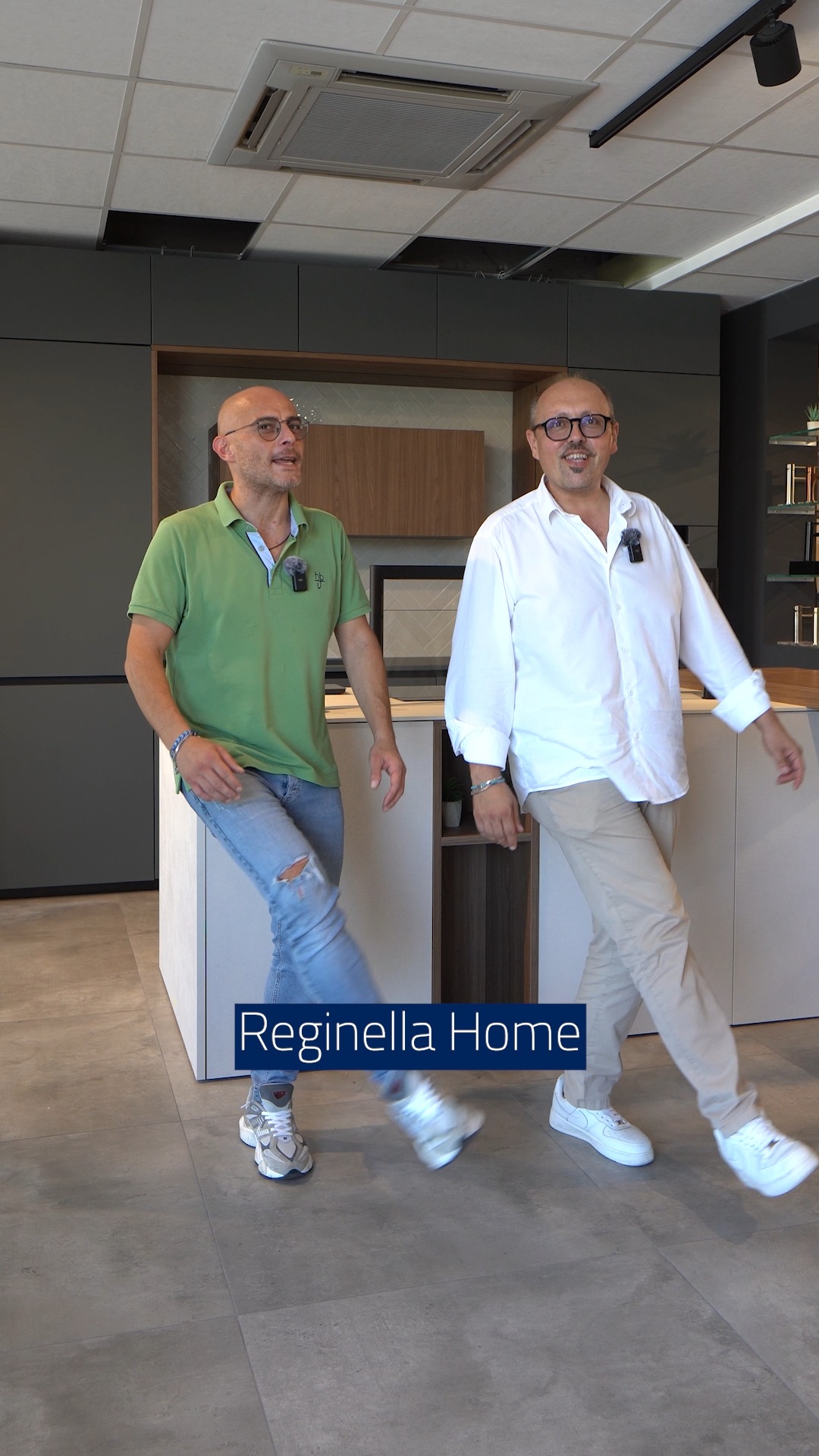 Un video, una promessa e una cena in ballo. 😂🍽️
Lillo